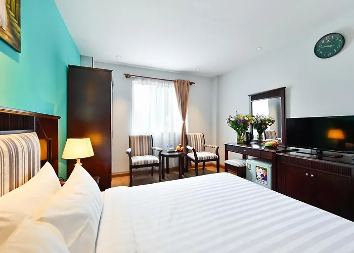 Cherry Central Hotel- Near Opera House